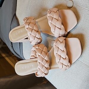 Espirit Heeled Sandals with Puffy Straps